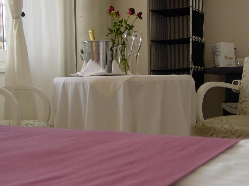 L'Armateur Hotel Moissac Bagian luar foto